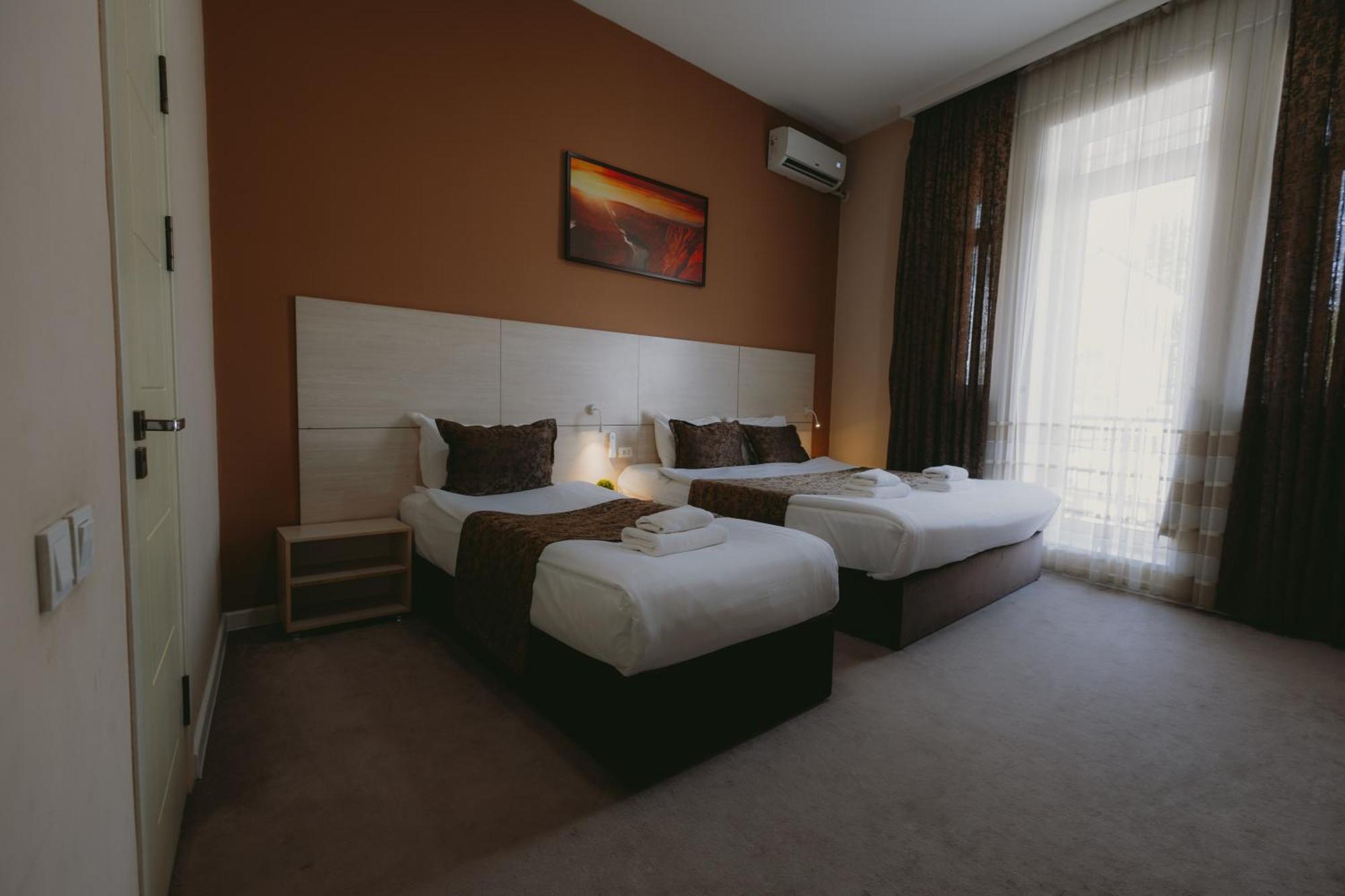 City Hotel Tasjkent Buitenkant foto